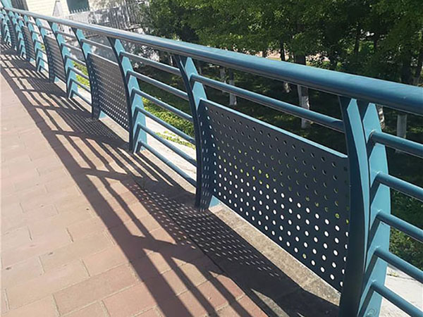 河道臨邊景觀蜜桃成人无码区免费视频网站(圖2)